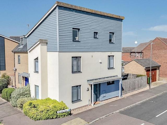House for sale in Oakridge Park, Old Wolverton