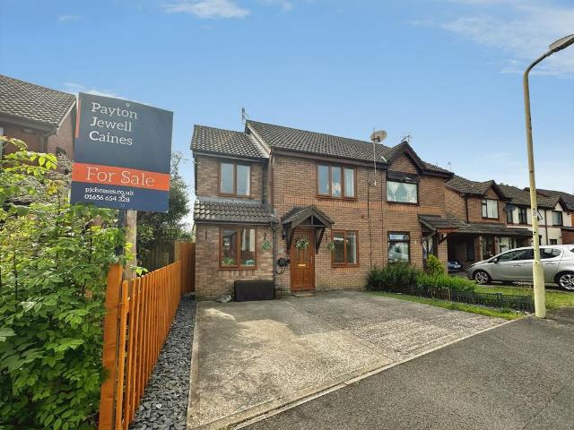 House for sale in Pyle