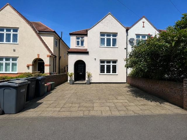 House for sale in London Borough of Hounslow, Greater London