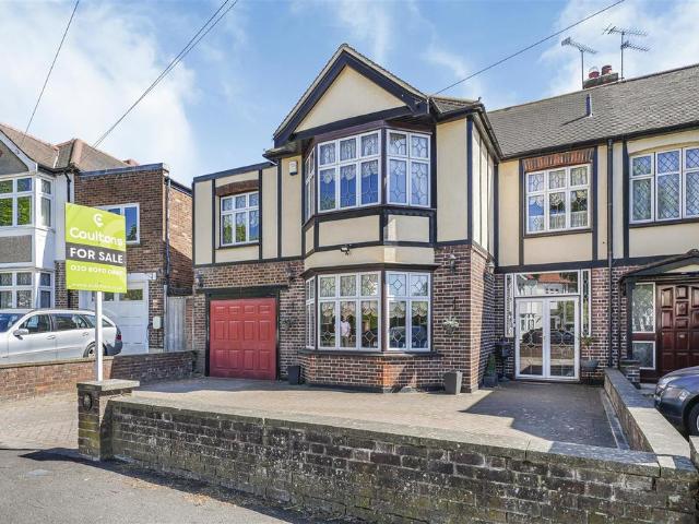 House for sale in Chingford, Greater London