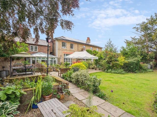 House for sale in Cow Roast, Pouchen End