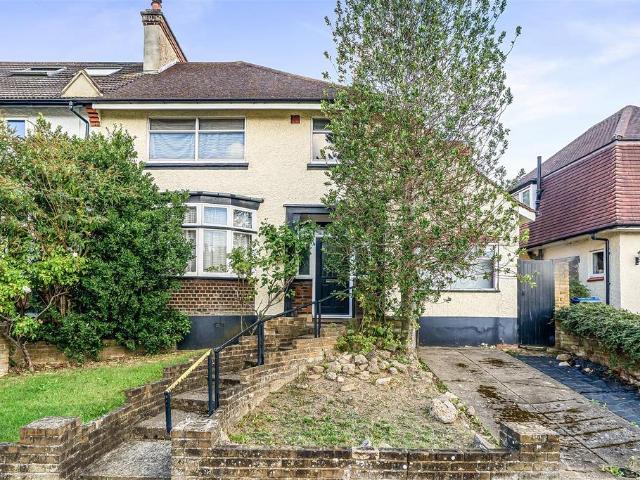 House for sale in Royal Borough of Kingston upon Thames, Greater London