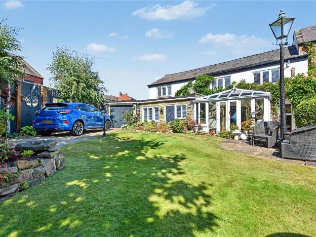 House for sale in Woodkirk, West Yorkshire