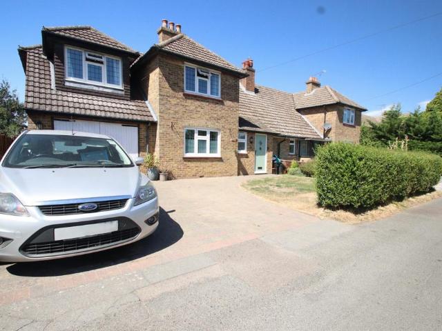House for sale in The Butts, Kent