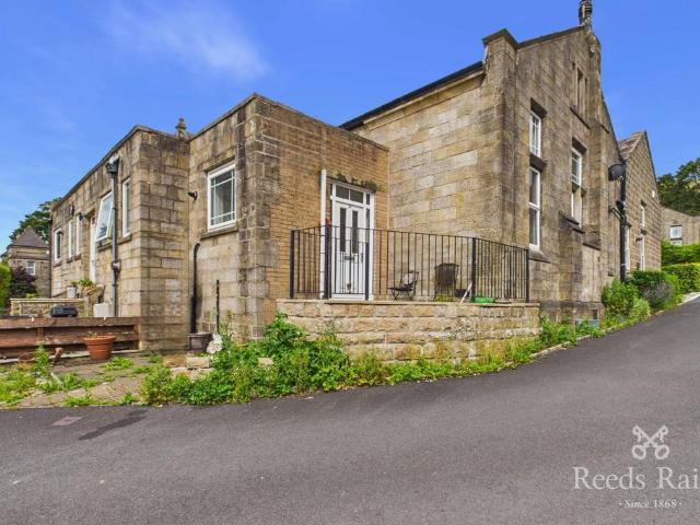 House for sale in Todmorden, West Yorkshire