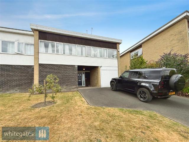 House for sale in Mapplewell, South Yorkshire