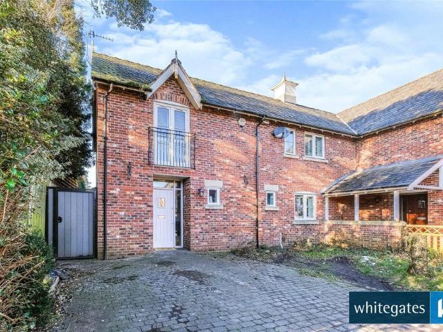 House for sale in Hale
