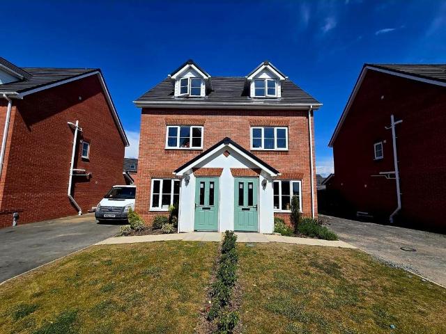 House for sale in Burnedge, Greater Manchester