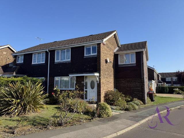 House for sale in Poets Estate, Newport Pagnell