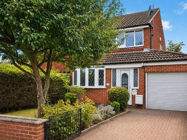 House for sale in Garforth, West Yorkshire