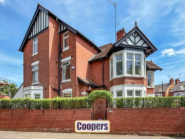 House for sale in Ball Hill, West Midlands