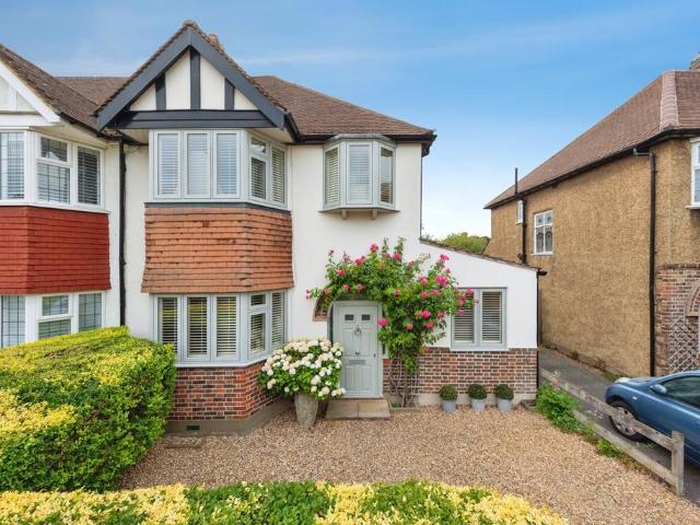 House for sale in Old Malden, Greater London