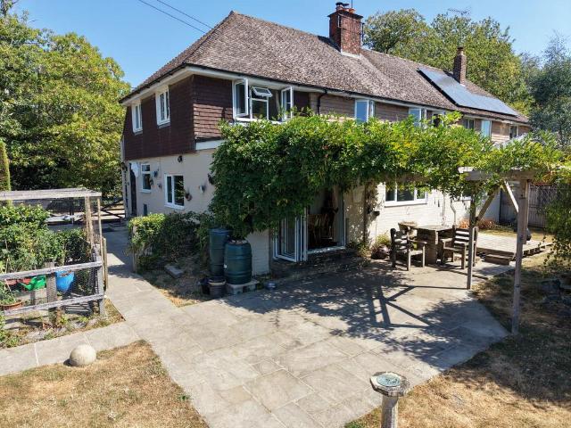 House for sale in Byworth, Littlecote