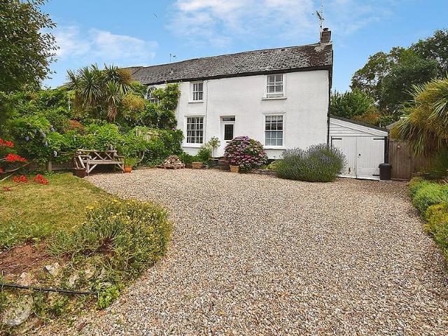 House for sale in Watergate, Devon