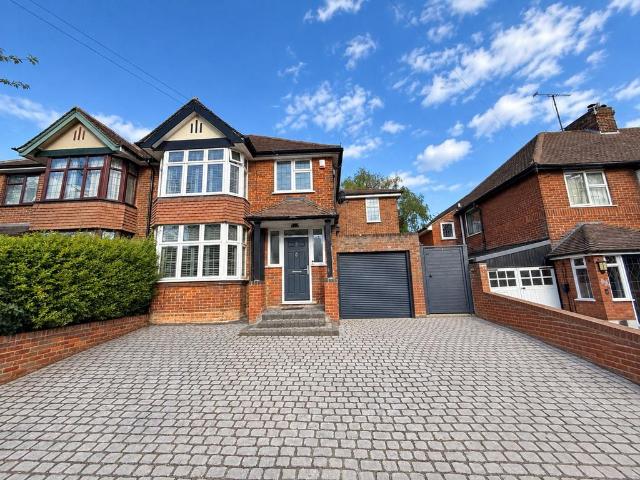 House for sale in Spring Park, Luton