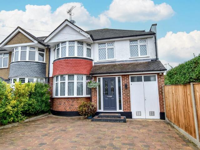 House for sale in Batchworth, Hertfordshire