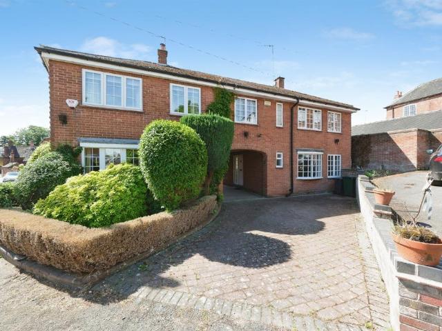 House for sale in King's Newton, Egginton