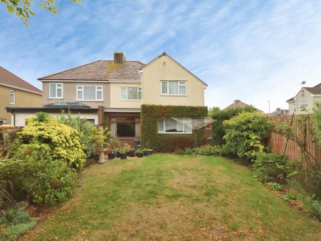 House for sale in Kingswood