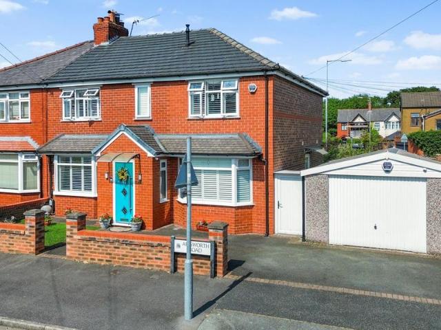House for sale in Denton's Green, St Helens