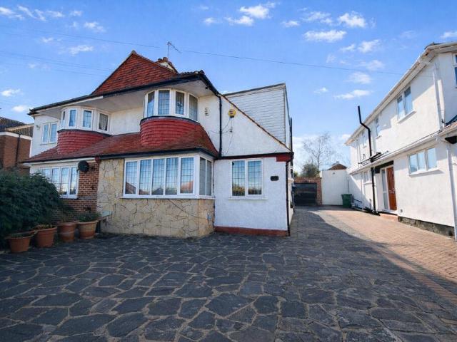 House for sale in London Borough of Lewisham, Greater London