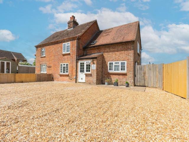 House for sale in Barton Stacey, Hampshire