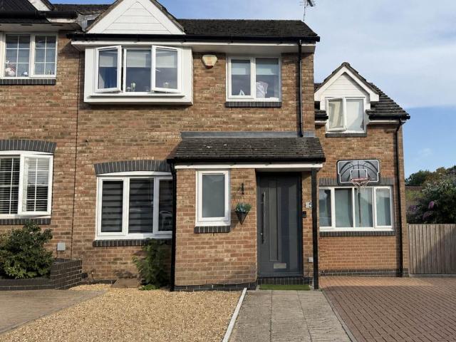 House for sale in Elstree and Borehamwood, Borehamwood