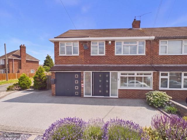 House for sale in Worcester Park Estate, Monks Orchard