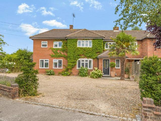 House for sale in Lower Green Esher, Blackhills