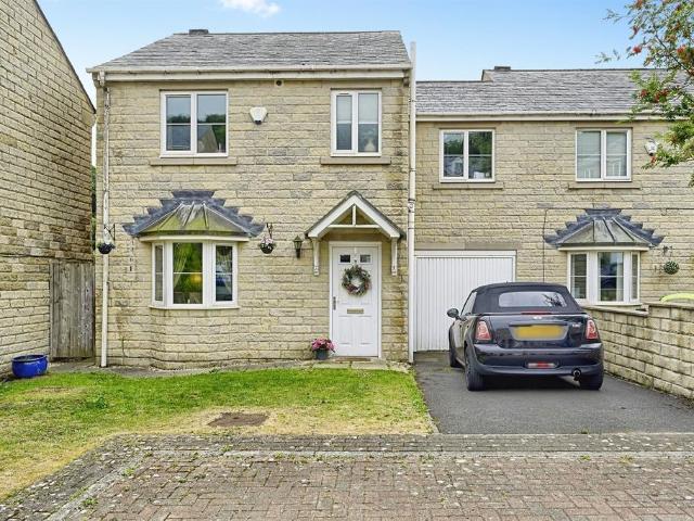 House for sale in Fountainhead, West Yorkshire