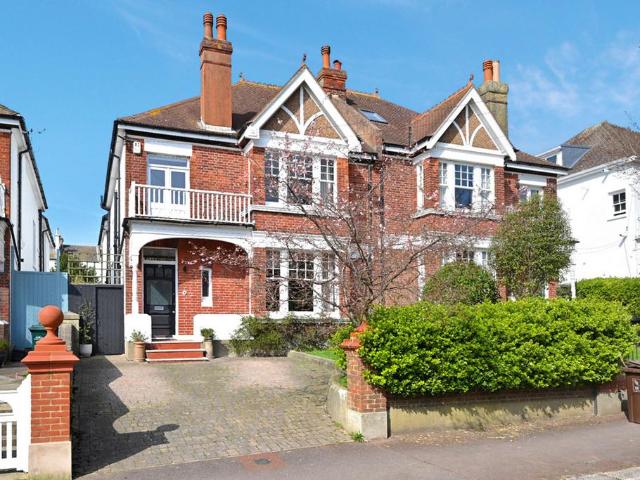 House for sale in Queen's Park, Brighton & Hove
