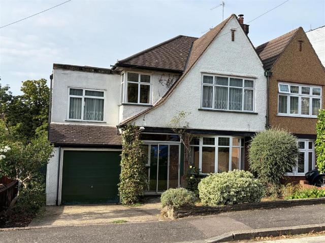 House for sale in Woodford Green, Greater London