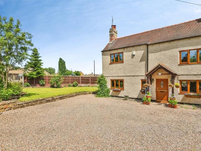 House for sale in Hucknall, East Midlands