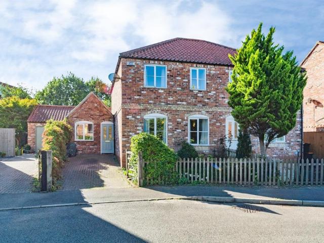 House for sale in Caythorpe, South Kesteven