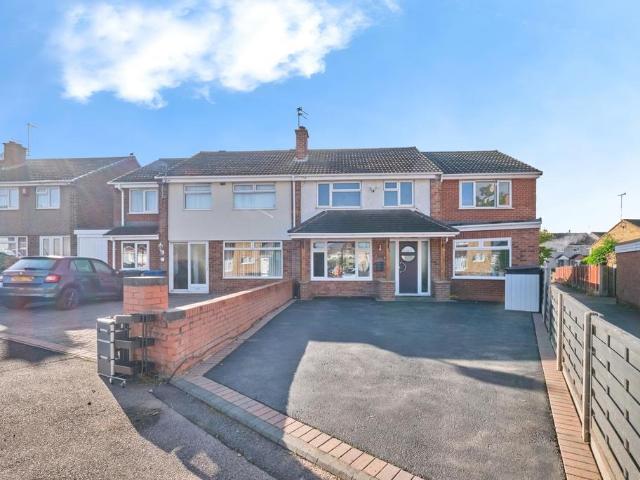 House for sale in Lichfield, Boley Park