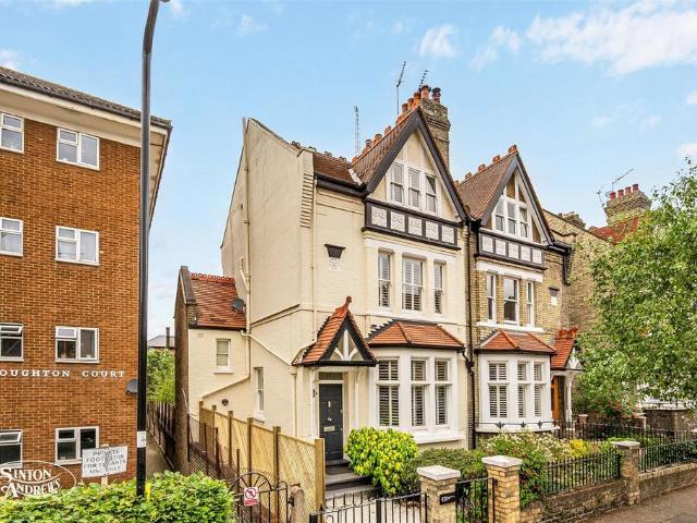 House for sale in London Borough of Ealing, Greater London