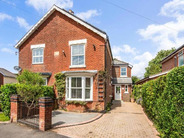 House for sale in Spring Vale, Hampshire