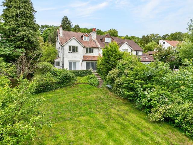House for sale in London Borough of Croydon, Purley