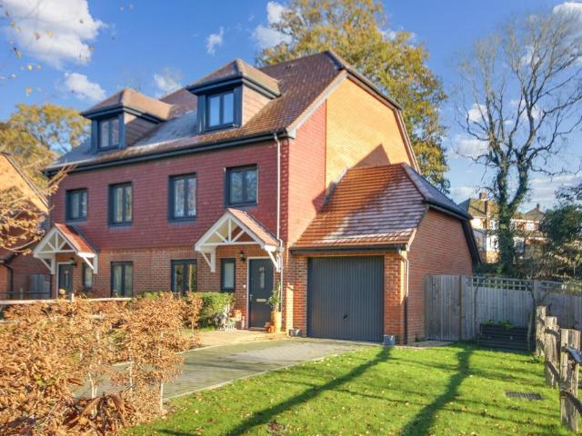 House for sale in Perryfields, West Sussex
