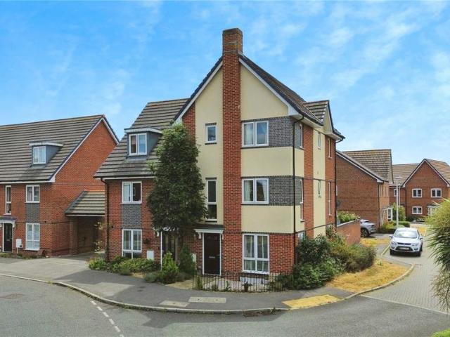 House for sale in Shinfield, Spencers Wood