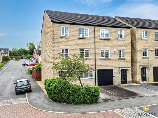 House for sale in Crigglestone, West Yorkshire