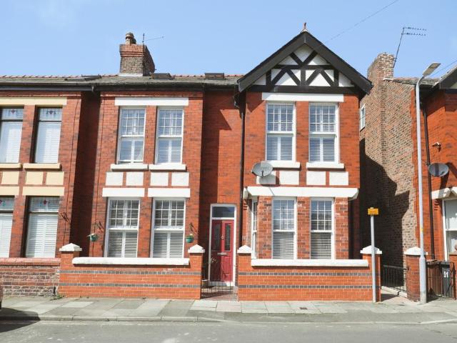 House for sale in Great Crosby