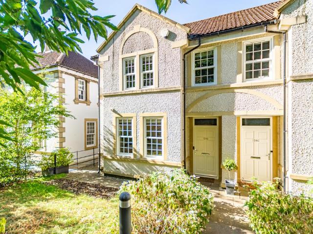 House for sale in Oakwood, West Yorkshire