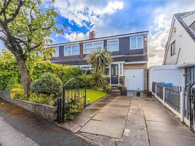 House for sale in Chadderton Fold, Pendock