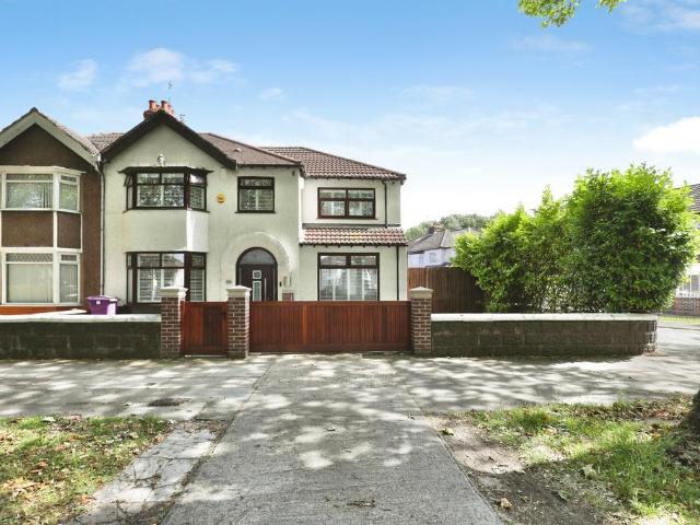 House for sale in Calderstones