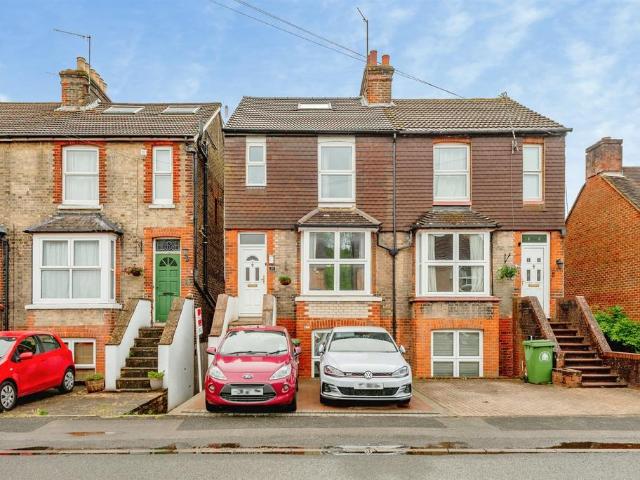 House for sale in Red Hill, Surrey