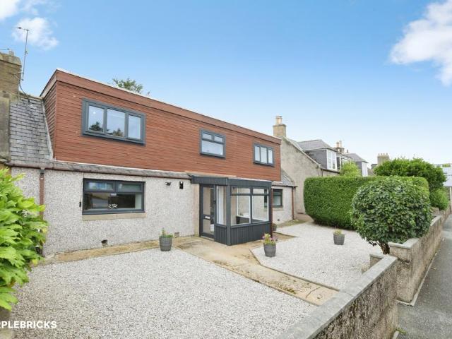 House for sale in Ardallie, Scotland