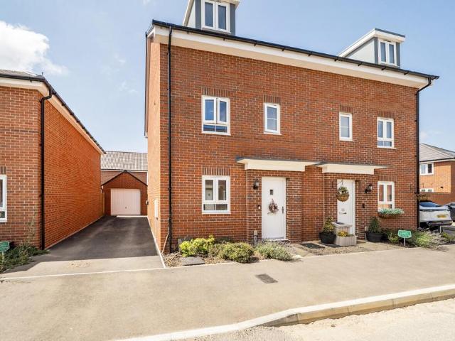 House for sale in St Andrews Ridge, Broad Blunsdon
