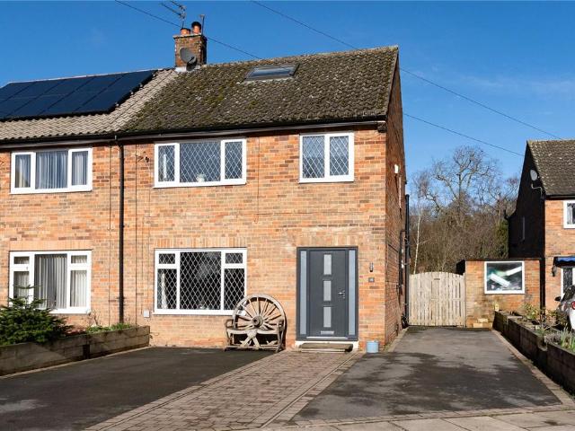 House for sale in Ledston, West Yorkshire