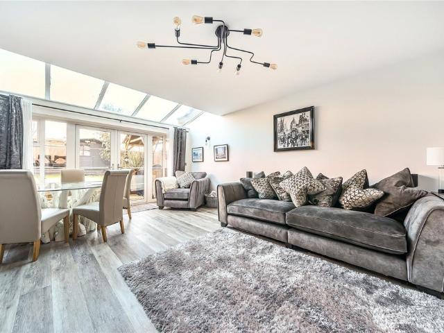 House for sale in Petts Wood, Greater London