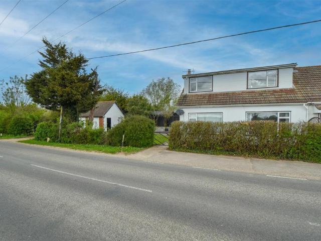 House for sale in Blackmore, Hook End and Wyatts Green, Navestock Side